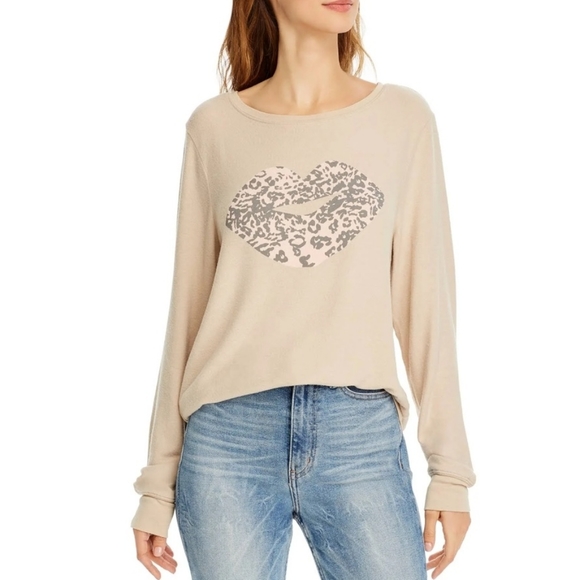 Wildfox Tops - Wildfox Leopard Print Lips Sweatshirt Sand Large